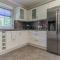 Ferienhaus Cottbus, Garage, große Sonnenterrasse, Kamin, 4 Zimmer, Ankleidezimmer