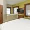 Holiday Inn Express & Suites Corona by IHG