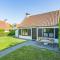 Cottage 213 in Sunparks Oostduinkerke with free parking and garden