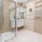 Stylish Vacation Apartment with Parking in Międzyzdroje by Noclegi Renters - 米兹多洛杰