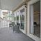 Couples Retreat with Balcony in Surfside Beach! - ميرتل بيتش