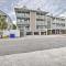 Couples Retreat with Balcony in Surfside Beach! - ميرتل بيتش