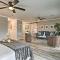Couples Retreat with Balcony in Surfside Beach! - ميرتل بيتش