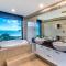 Edge 5 Oceanfront 3-Bedroom Apartment - Featuring an Infinity Pool, Spa Bath, Buggy and Valet Service