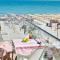 Beachfront Sea View Apartment - Spa Pools beach Resort