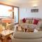 Apartment Les Aiguilles Vertes Rez inférieur by Interhome