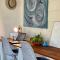 Coastal Country Retreat, Spa, fireplace, pet friendly, FREE WIFI wine & chocolates, Kilarney, 10 minutes to Phillip Island