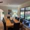 Coastal Country Retreat, Spa, fireplace, pet friendly, FREE WIFI wine & chocolates, Kilarney, 10 minutes to Phillip Island