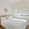 18 Turnberry Drive