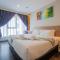 FLYPOD Hotel