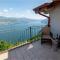 Cherubino - stunning lake view with swimming pool