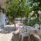 A2 apt near beach w patio parking and grill
