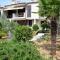 Apartments with parking space Cres - 7876