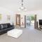 Tudor Park Motel Spacious with kitchens 1 minute walk to restaurant and shopping centre and Gisborne Hospital
