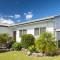 Tudor Park Motel Spacious with kitchens 1 minute walk to restaurant and shopping centre and Gisborne Hospital