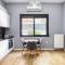 Spacious flat with courtyard and private parking! - Atény
