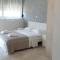AVR Airport Deluxe Suites 6 AIRPORT FREE SHUTLE - Markopoulo
