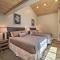 Hot Tub, Pool Table Luxe Reno Chalet with Mtn View! - رينو