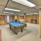 Bluefield Retreat with Pool Table Near Parks! - 布卢菲尔德