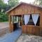 Farm House stay with soaking tub and hot tub barn - Hammond