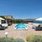 Beachfront villa Turquoise with private pool, BBQ and ping pong table - La Canea