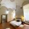 CLAUDIA SUITE LOFT ROMANTICO NEL CUORE DI AREZZO