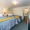 Parkway Inn