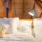 Home in Porto - Cozy 2BR Duplex by LovelyStay