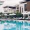 Apolonia Resort