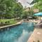 The White Elephant Inn Getaway with Pool and Hot Tub! - Earlysville