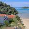Apartments Halovic