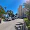 Room in Apartment - 1st line top floor apartment - Carrer del Mar