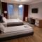 H11 Downtown Apartments