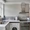 Spacious Three Bedroom House - Free Parking & Wifi