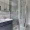 Spacious Three Bedroom House - Free Parking & Wifi
