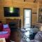 Joy's Chalet - Hottub, Lake, & Cottage - Val-des-Bois