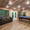 New Freedom Cabin with Large Deck - سيفيرفيل