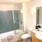 Sunshine Coast Large Family Sized Unit with Free Watersports, Maroochy River, Lagoon, and Beach Access