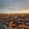 Skyline-Aussicht und fantastische Sonnenuntergänge