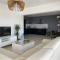 Exclusive 2 Bedroom Seafront Suite with jacuzzi