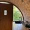 Romantic escape luxury Hobbit house with Hot tub! - Sheerness