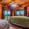 Lodge at OZK Ranch- Incredible mountaintop cabin with hot tub and views - Compton