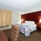 Red Roof Inn & Suites Hazleton - Hazleton