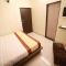 Sada Shiv Guest House ,similar to 3 star type, near Kashi Vishwanath Temple and Dashashwamedh Ghat with Parking