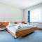 Utoring 412 by Arosa Holiday