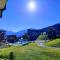 Chalet Côté Cœur, La Tania, with Outdoor Hot Tub and 7 Ensuite Rooms