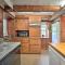 Sky Parlor Farm on 480 Acres with Fire Pit! - Salem