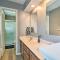 Modern Townhome with Fireplace Near Stoll Park