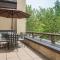 Colonnade Residence 11