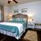 Beautiful two-bedroom with bay views in the lovely Pointe West Resort - Galveston